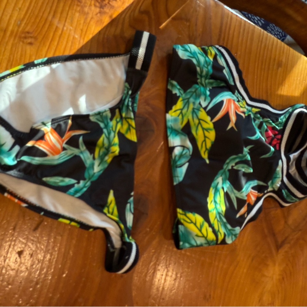 Tropical Print Womens Halter Bikini Swim Set SZ L